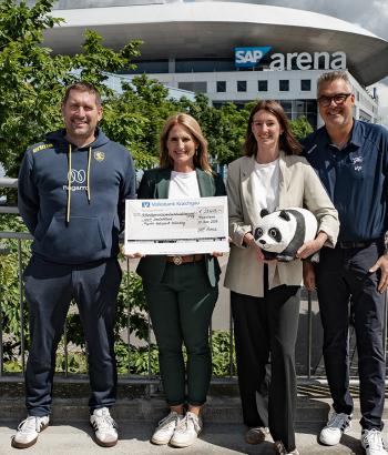 Adler Mannheim Becherpfandspenden