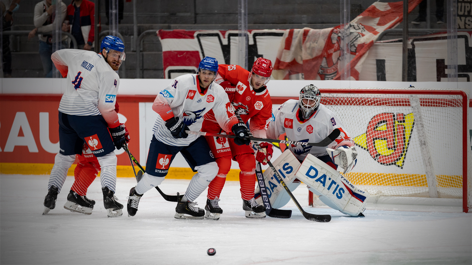 Adler buchen das Achtelfinale