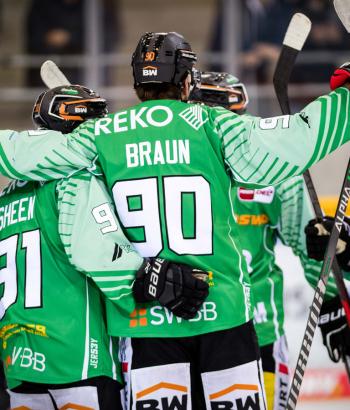Adler Mannheim Gegnercheck SCB