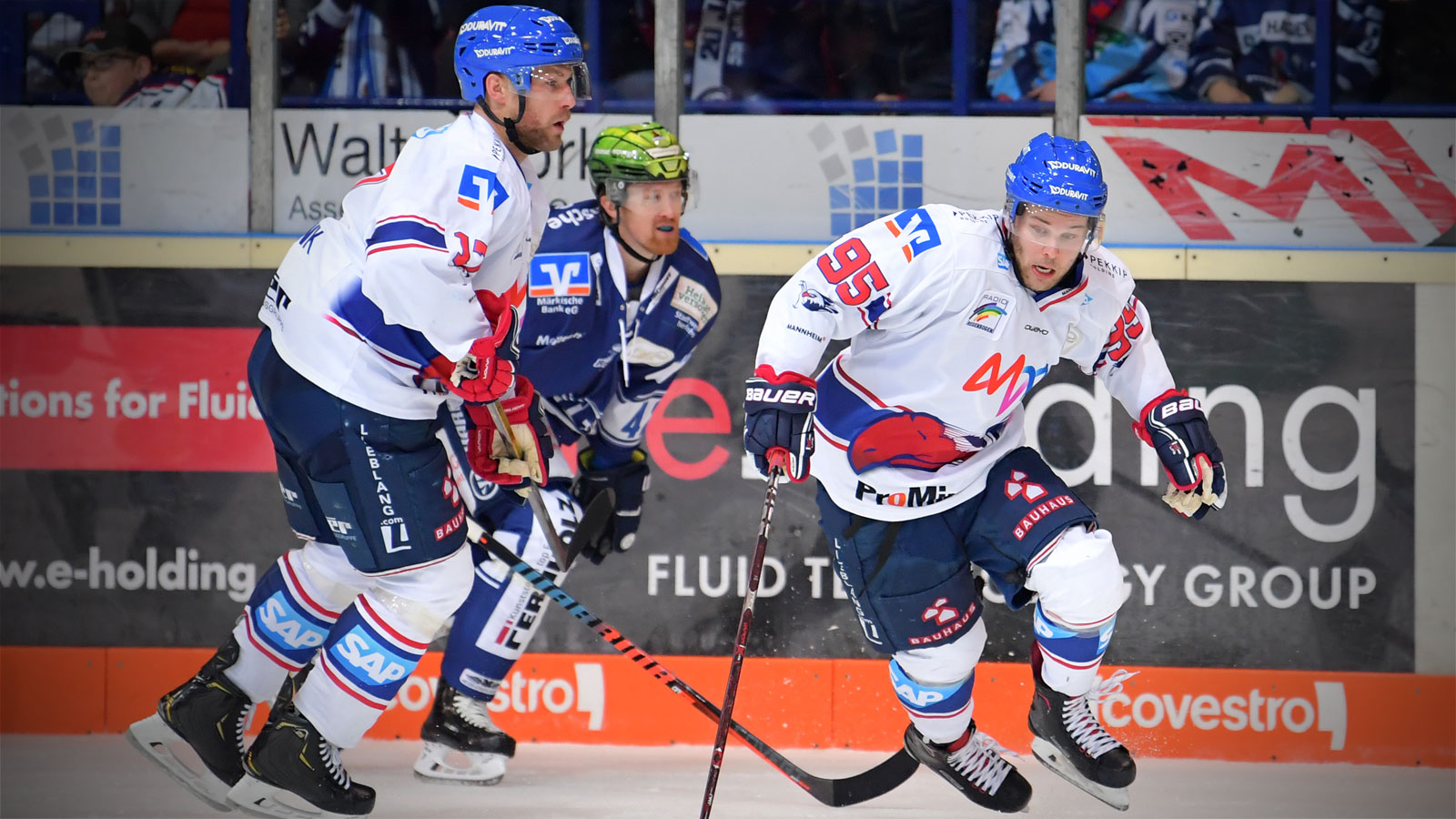 Adler zeigen in Iserlohn keine Nerven