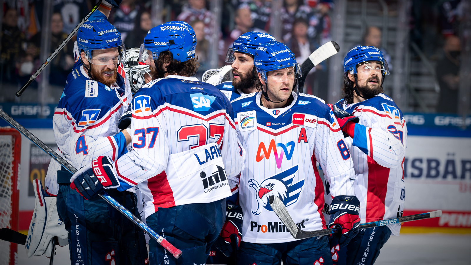 Adler ringen Meister nieder