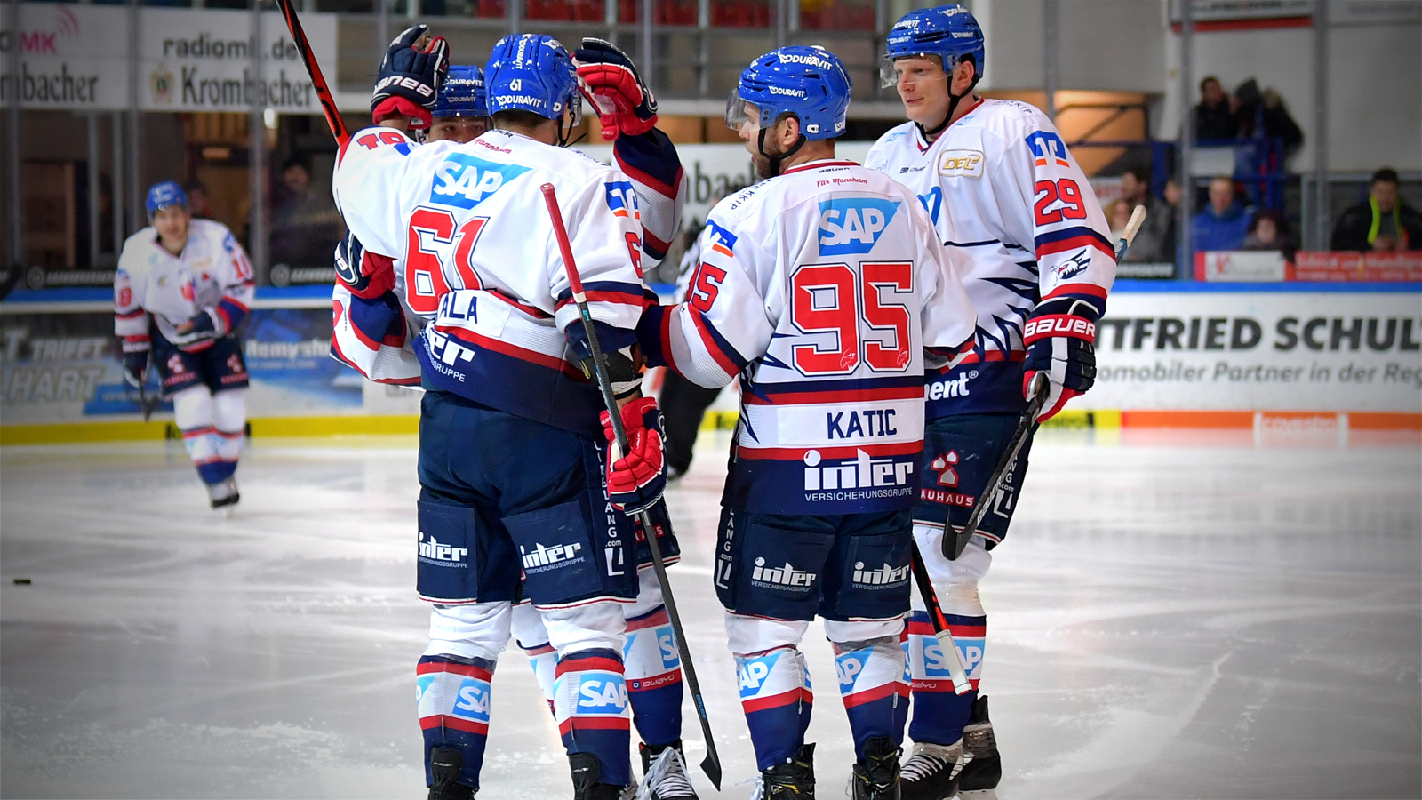 Adler qualifizieren sich für die CHL