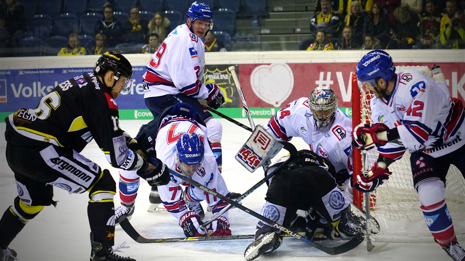 Adler holen einen Punkt in Krefeld