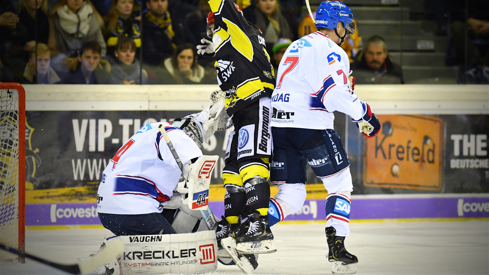 Adler verlieren in letzter Sekunde