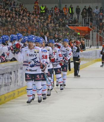 Adler Mannheim Spielbericht Wolfsburg app