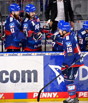 Adler Mannheim Stimmen DEG10