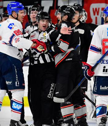 Adler Mannheim VF4