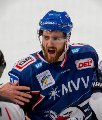 Adler Mannheim spielbericht Berlin VF4 app
