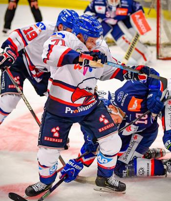 Adler Mannheim vs Zuerich2