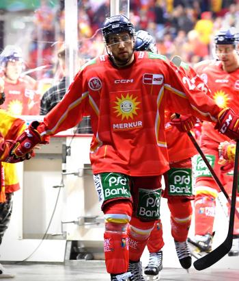 Adler Mannhem Gegnercheck DEG