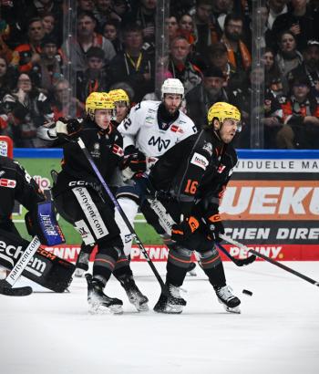 Adler Mannheim Spielbericht FRA v3