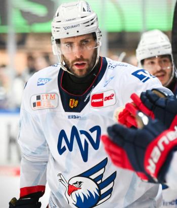 Adler Mannheim Spielbericht IEC v6