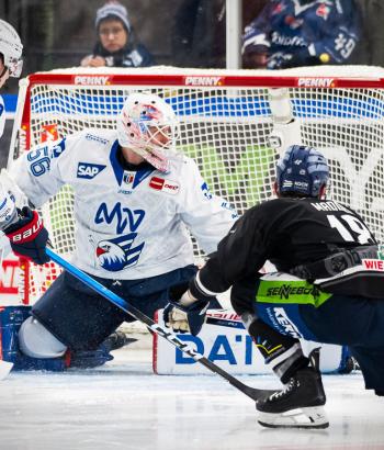 Adler Mannheim Spielbericht STR v4