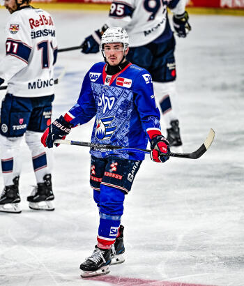 DB ADL DBR 4071 Justin Schuetz Adler Mannheim 74 Adler Mannheim vs Muenchen 17.04.2026 Foto  Daniel BambergerDB475523