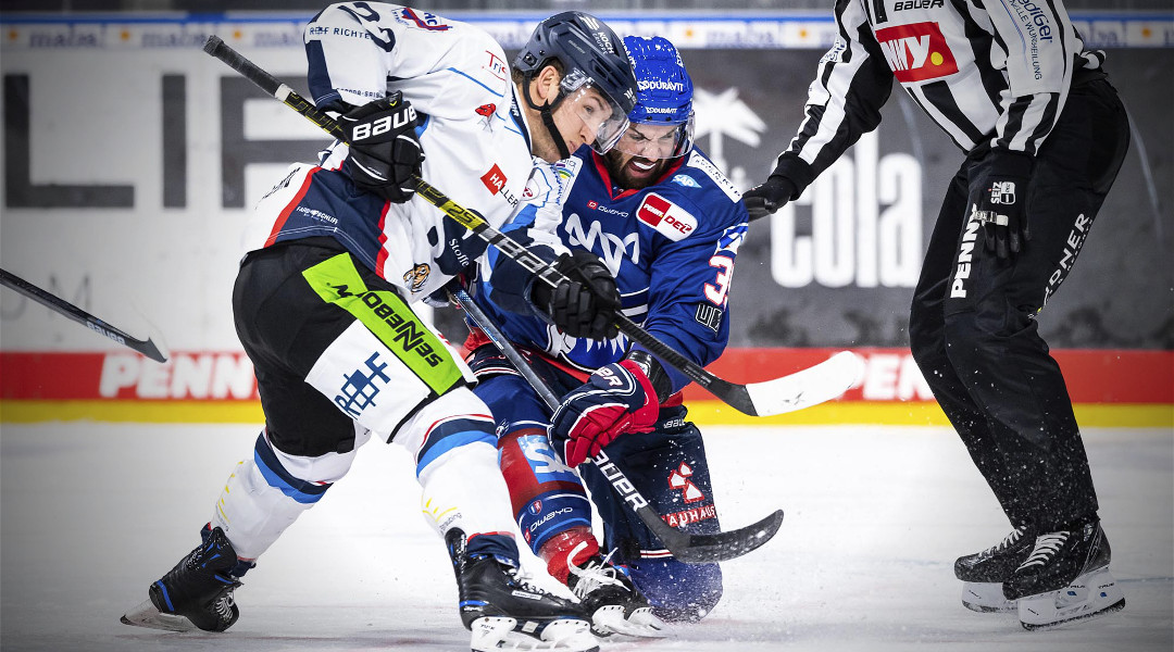 Adler gegen Straubing mit weißer Weste