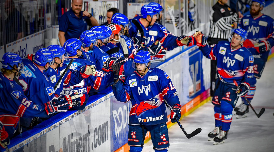 Adler gewinnen Spitzenspiel