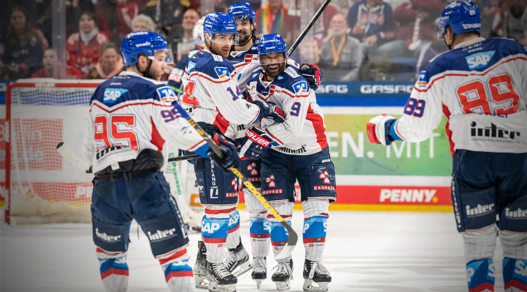Adler erzwingen viertes Spiel