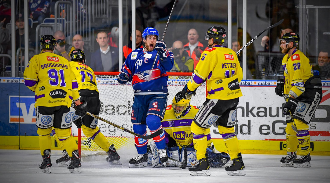 Adler setzen sich gegen Pinguine durch